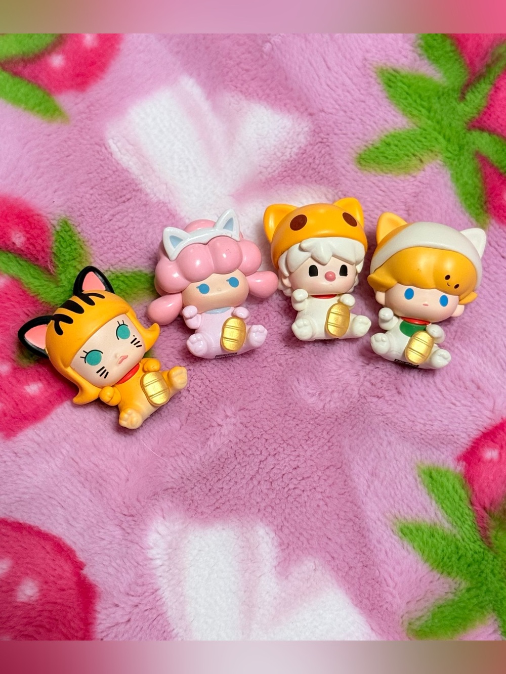 POP MART Pop Bean Lucky Cat Figure Set Molly DIMOO Sweet Bean Rory 4 Figures